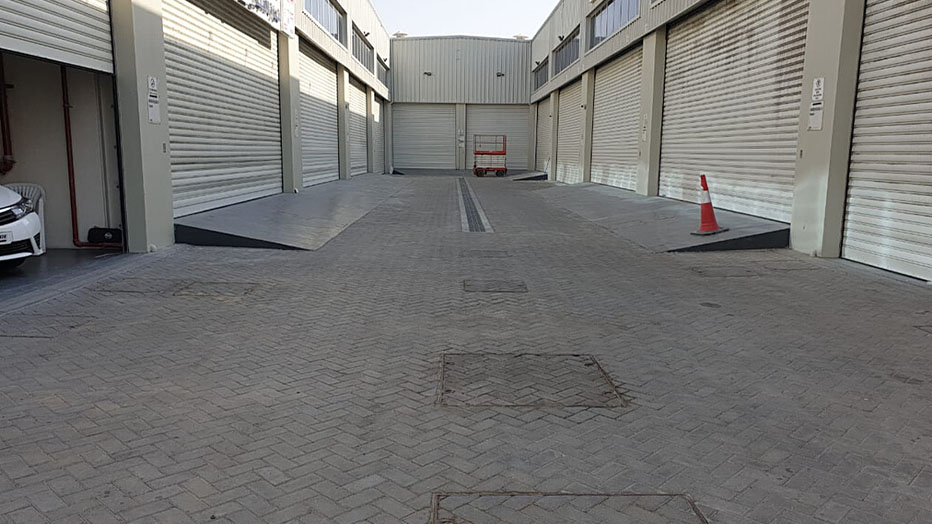 PROPOSED 12 warehouses B+G+M1 12 warehouses B+G-pero